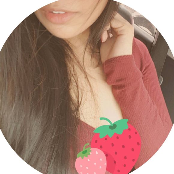 Poshmark profile picture for @flows